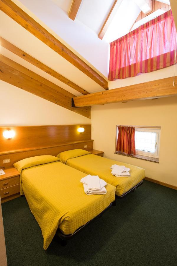 Hotel Fai Fai della Paganella Rum bild