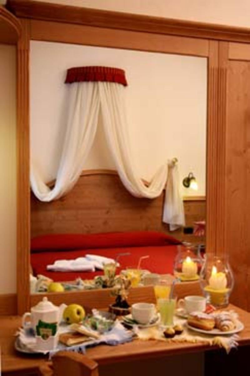 Hotel Fai Fai della Paganella Exteriör bild