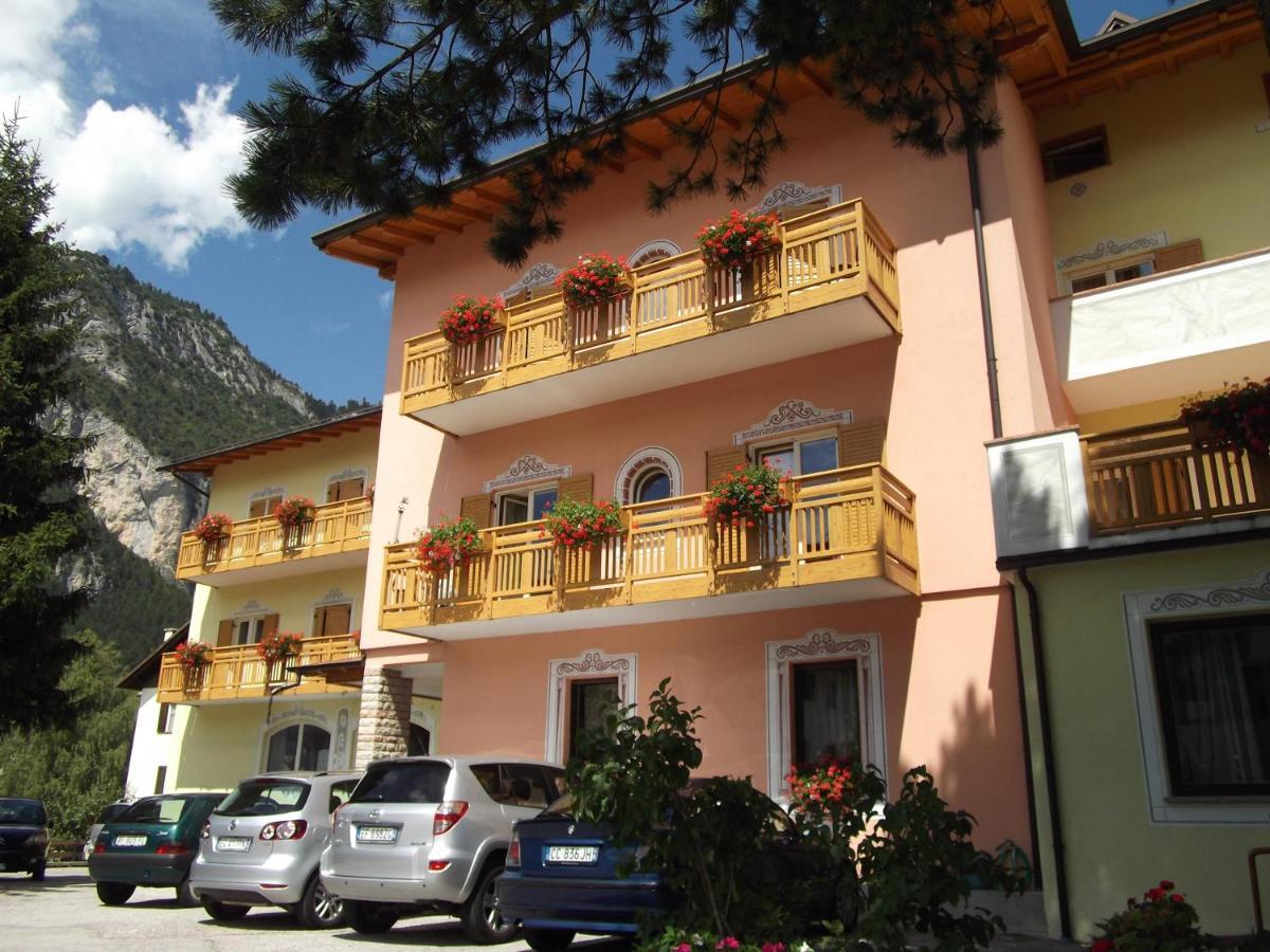 Hotel Fai Fai della Paganella Exteriör bild